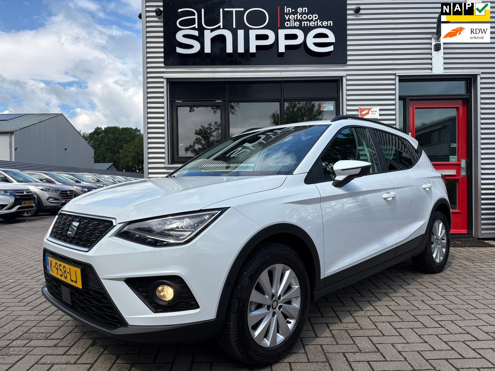 Seat Arona 1.0 TSI Style Business Intense Plus -ADAPTIVE CRU, Auto's, Gebruikt, Leder en Stof, Origineel Nederlands, Bedrijf