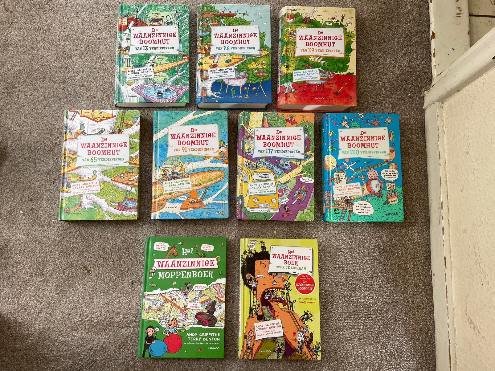 De Waanzinnige Boomhut boeken-Moppen boek-boek over lichaam, Ophalen of Verzenden, Gelezen, Fictie algemeen