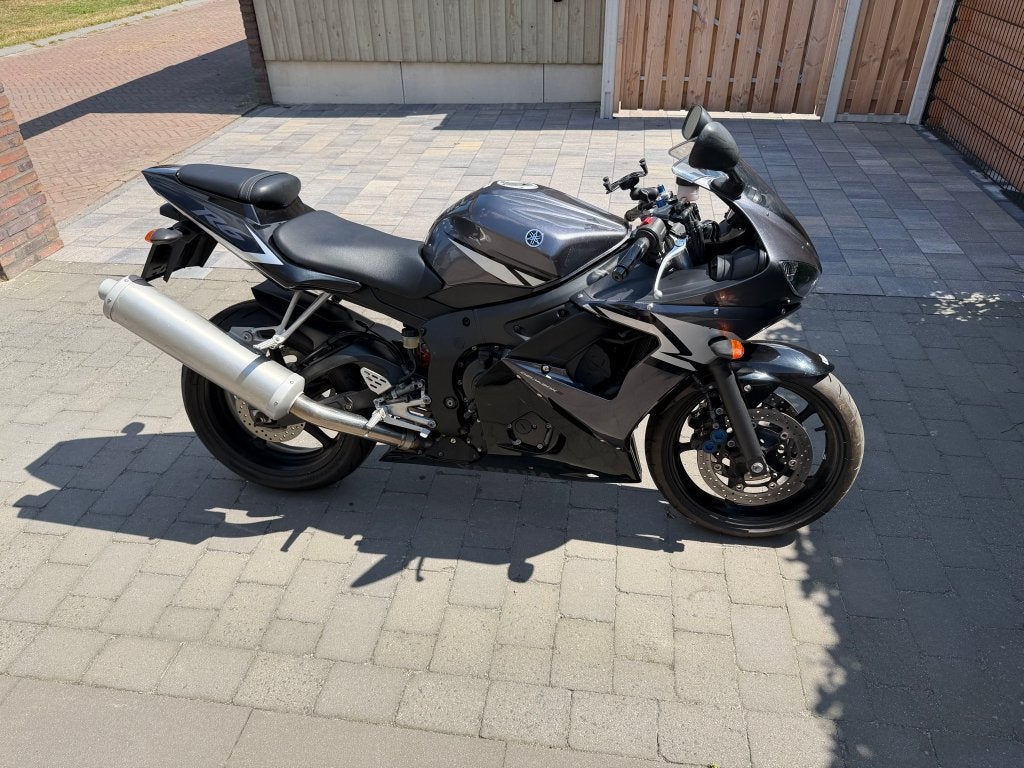 Yamaha YZF-R6 Sportmotor - Grijs/Zwart, Motoren, Motoren | Yamaha, 4 cilinders, Gebruikt, Meer dan 35 kW, Minimaal motorrijbewijs A2