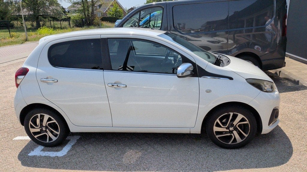 Peugeot 108 1.0 e-VTi Première CAMERA, Voorwielaandrijving, Stof, Gebruikt, 31 €/maand