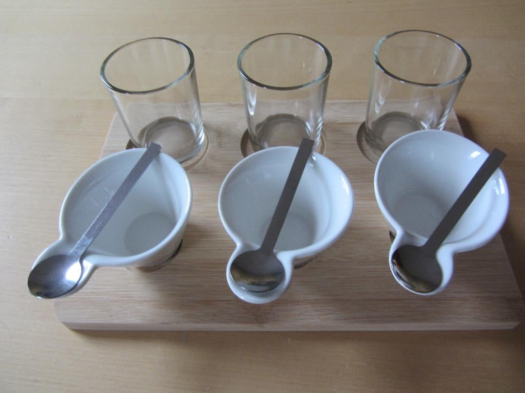 Amuse set driedelig (met glaasje, lepeltje, kommetje), Keramiek, Nieuw, Ophalen of Verzenden, Schaal of Schalen