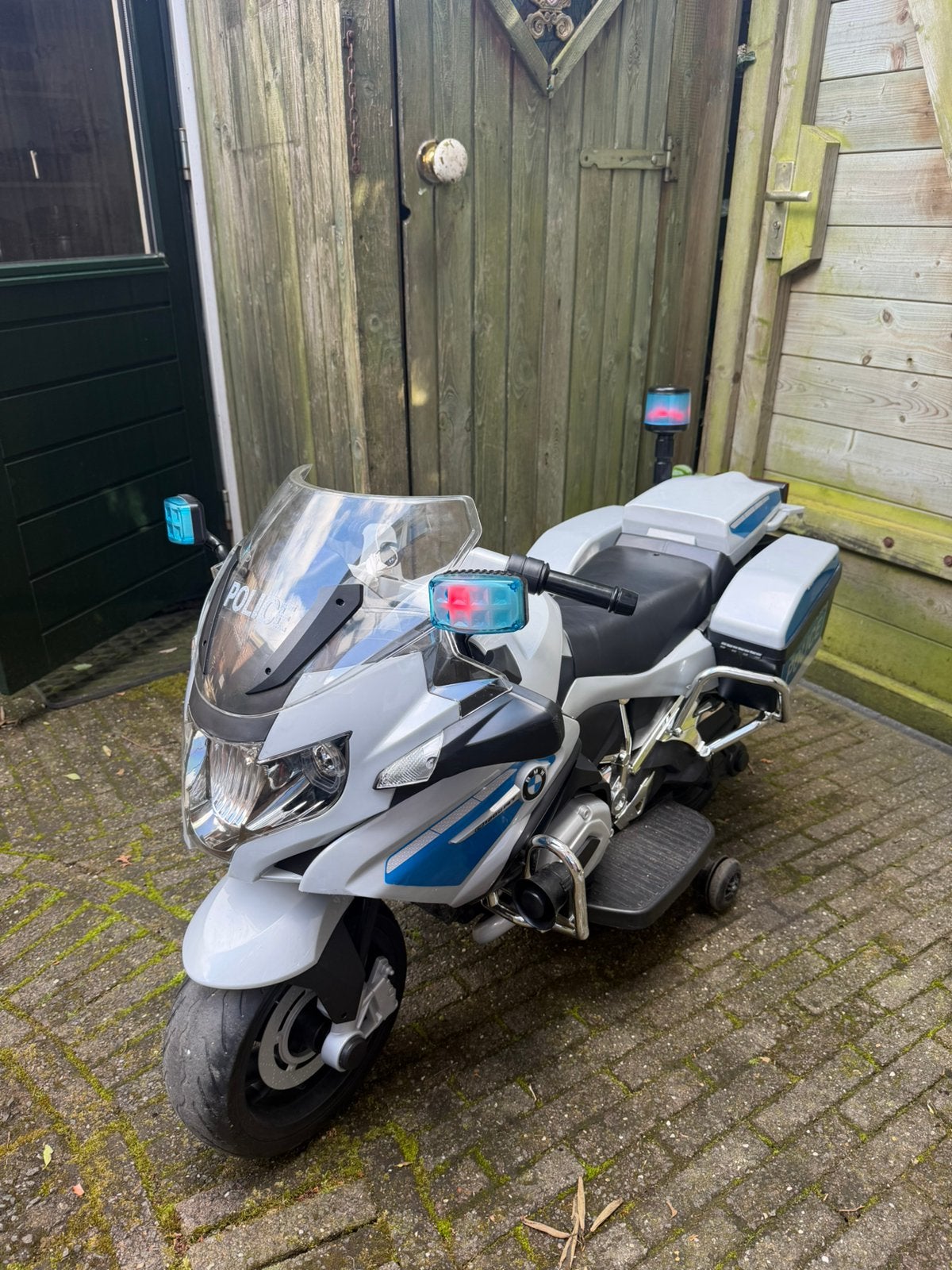 BMW Kinder Politie Motor 12V Elektrisch met Licht en Geluid, Ophalen, Zo goed als nieuw, Loopfiets