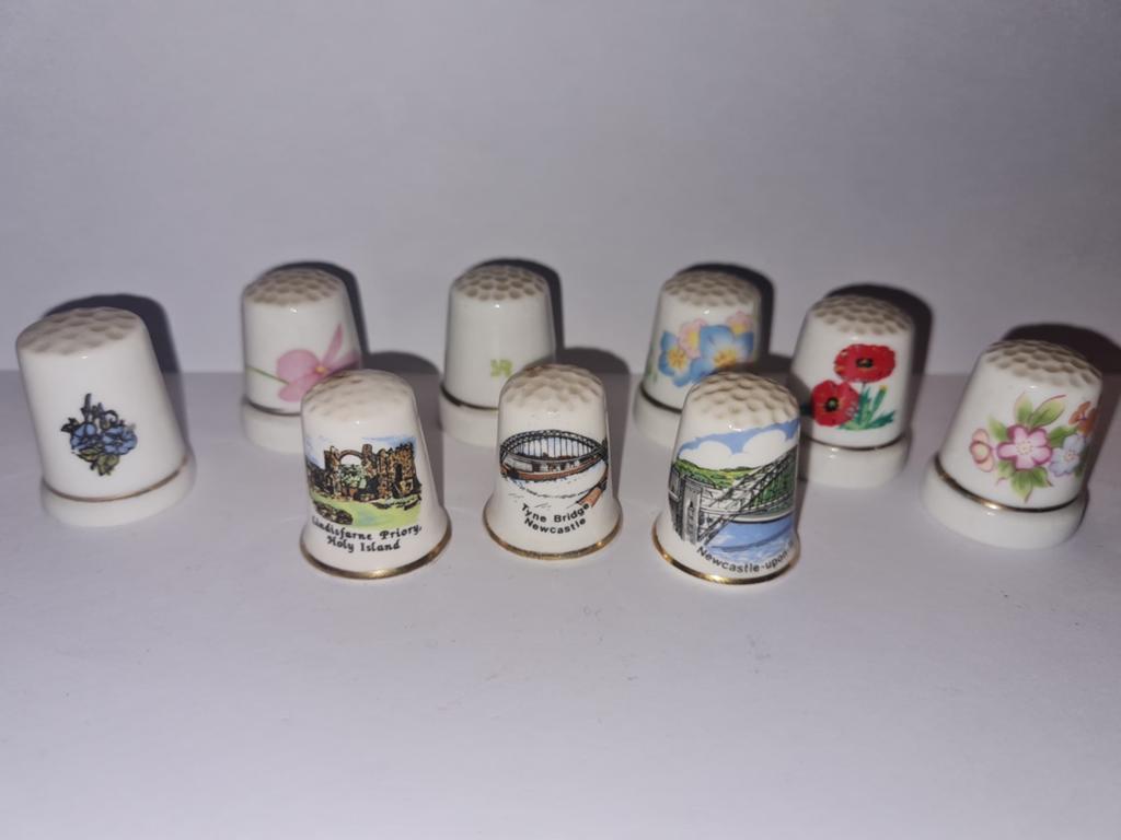 Diverse keramische vingerhoedjes, Ophalen of Verzenden, Zo goed als nieuw