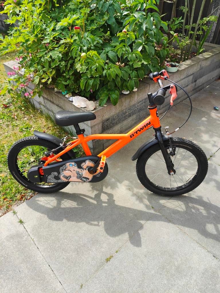 Kinderfiets 16 inch B'TWIN Robot 500 - Oranje, Fietsen en Brommers, Fietsen | Kinderfietsjes, Ophalen, B'TWIN, Velgrem, 16 tot 20 inch