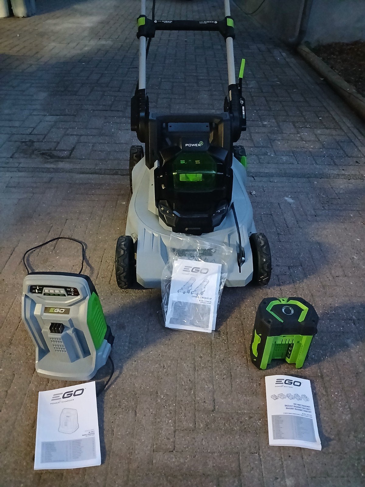 EGO LM 1900E-SP incl 7,5 ah en snellader. nieuwstaat!, Tuin en Terras, Ophalen, Cirkelmaaier, Versnellingen, Accu-grasmaaier