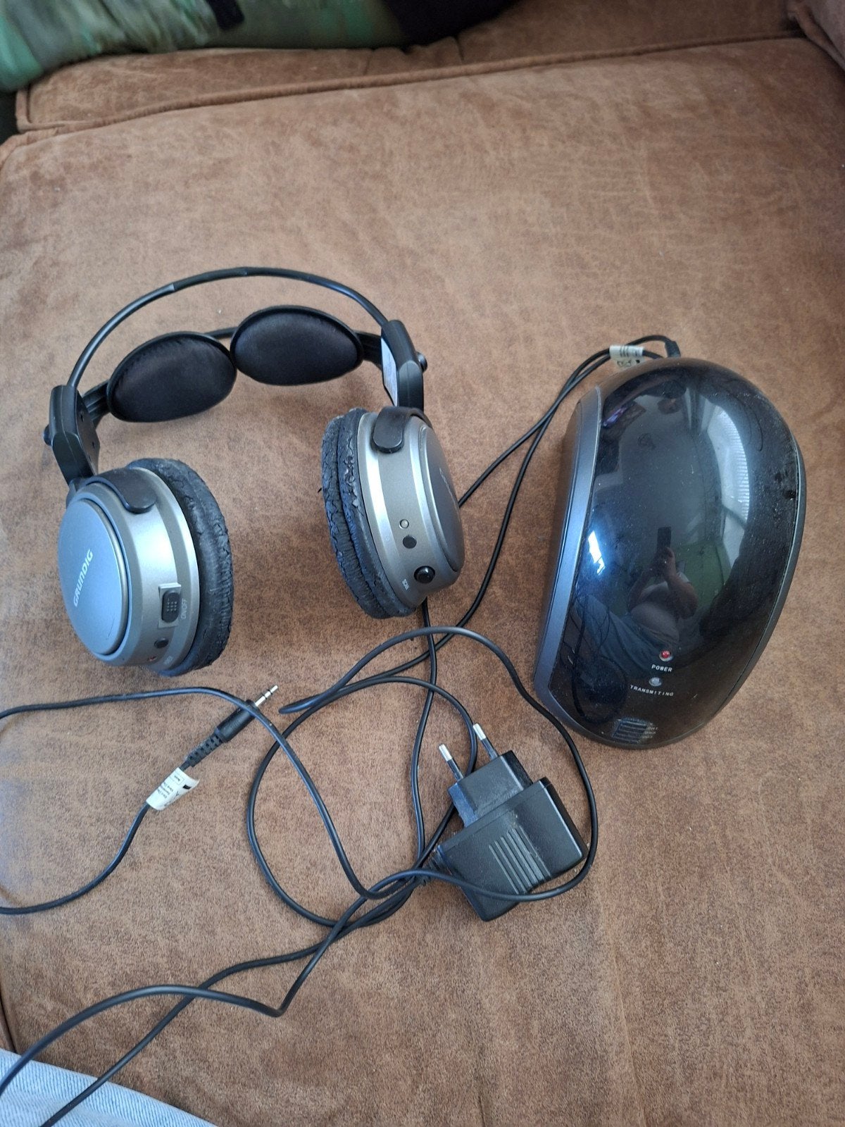 Grundig draadloze koptelefoon met zender, Audio, Tv en Foto, Overige merken, Gebruikt, Ophalen of Verzenden, Over-ear