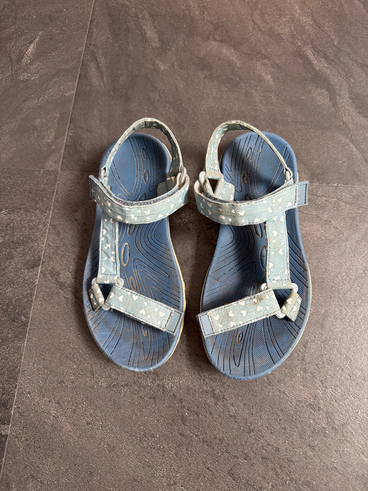 Blauwe sandalen met hartjesprint, maat 32, Ophalen, Gedragen, Blauw, Sandalen of Muiltjes