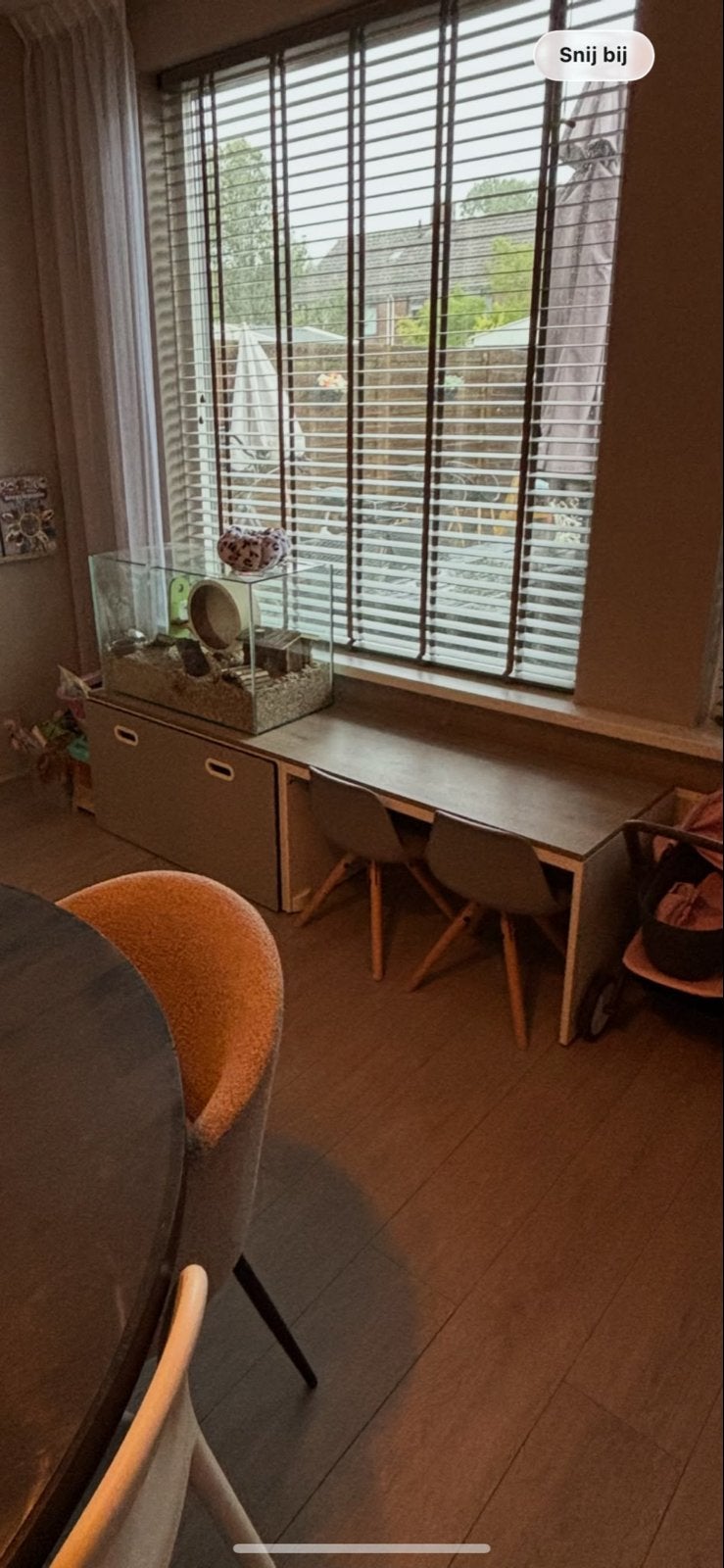 IKEA kinderbureau met 2 stoeltjes en opbergbak, grijs, Ophalen, Opbergruimte, Gebruikt, Kinderbureau