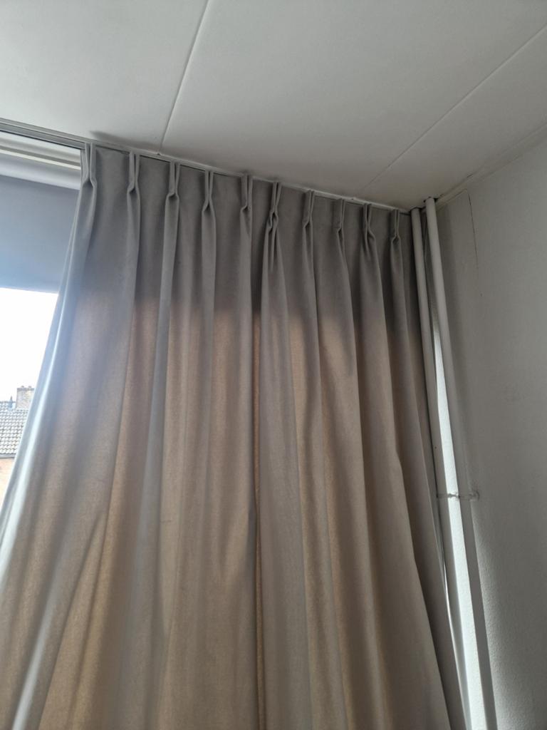Off-white/lichtgrijze velours look gordijnen, 200 cm of meer, Ophalen of Verzenden, Zo goed als nieuw, 200 cm of meer