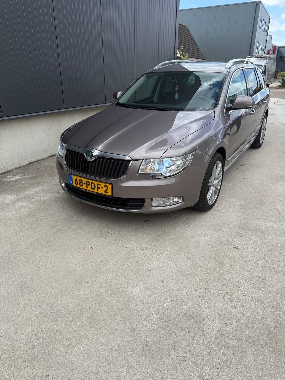 Skoda Superb 1.8 TSI 118KW Dsg-7 Combi 2011 Grijs, Auto's, 4 cilinders, 700 kg, 160 pk, 1445 kg