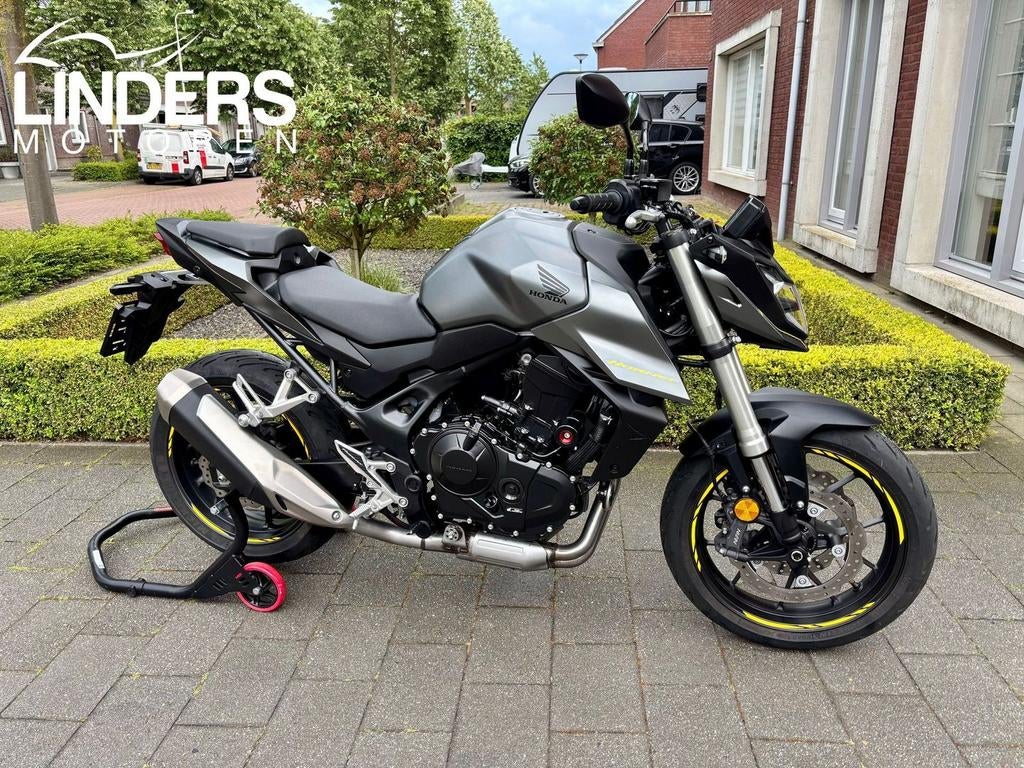 HONDA CB750 Hornet + Quickshifter (bj 2024), 2 cilinders, HONDA, Bedrijf, Onbekend
