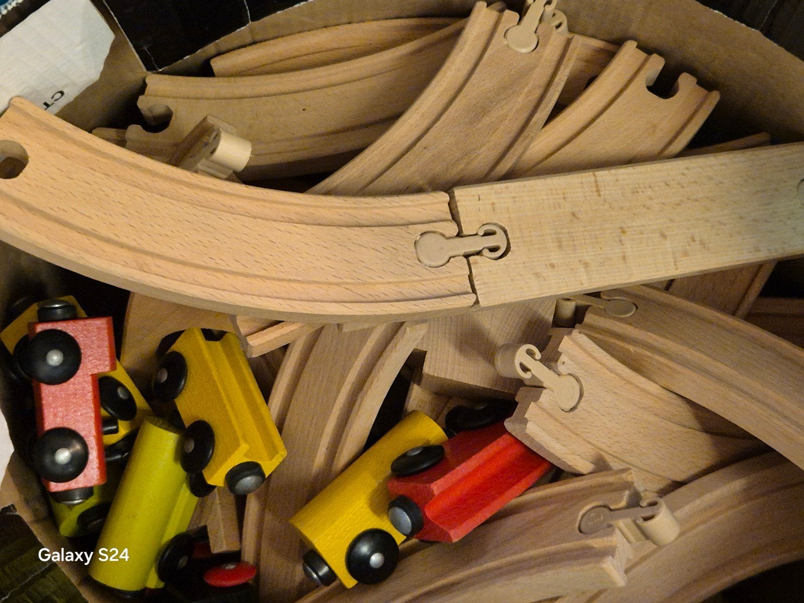 Ikea Houten Treinset met Treinen en Rails, Ophalen of Verzenden, Gebruikt, Rij- of Hobbelspeelgoed