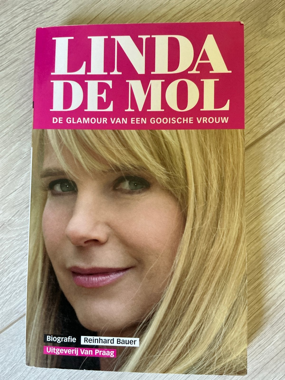 Linda de Mol: De glamour van een Gooische vrouw, Boeken, Ophalen of Verzenden, Zo goed als nieuw, Film, Tv en Media