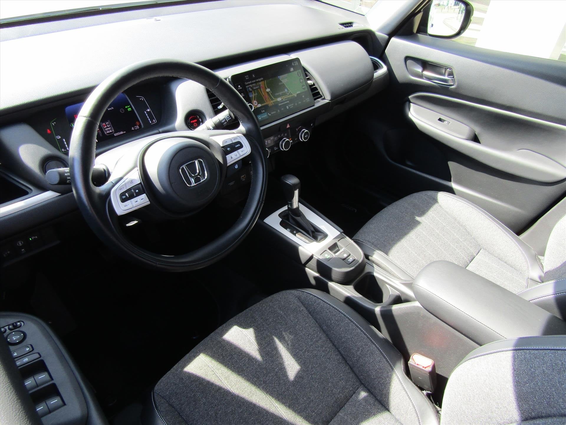 Honda Jazz 1.5 i-MMD 109pk Hybrid CVT Executive, Auto's, Dealer onderhouden, Stof, Wit, 98 pk