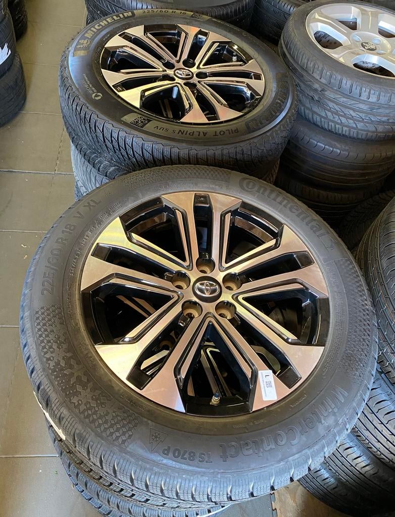 NIEUWE 18” Toyota Rav4 velgen sets + A-merk winterbanden