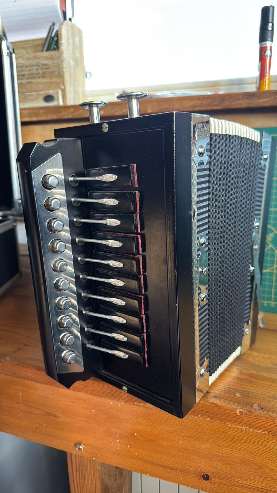 Trekzak / diatonische accordeon / buikorgel in D, Muziek en Instrumenten, Accordeons, Overige merken, Overige formaten, Ophalen of Verzenden