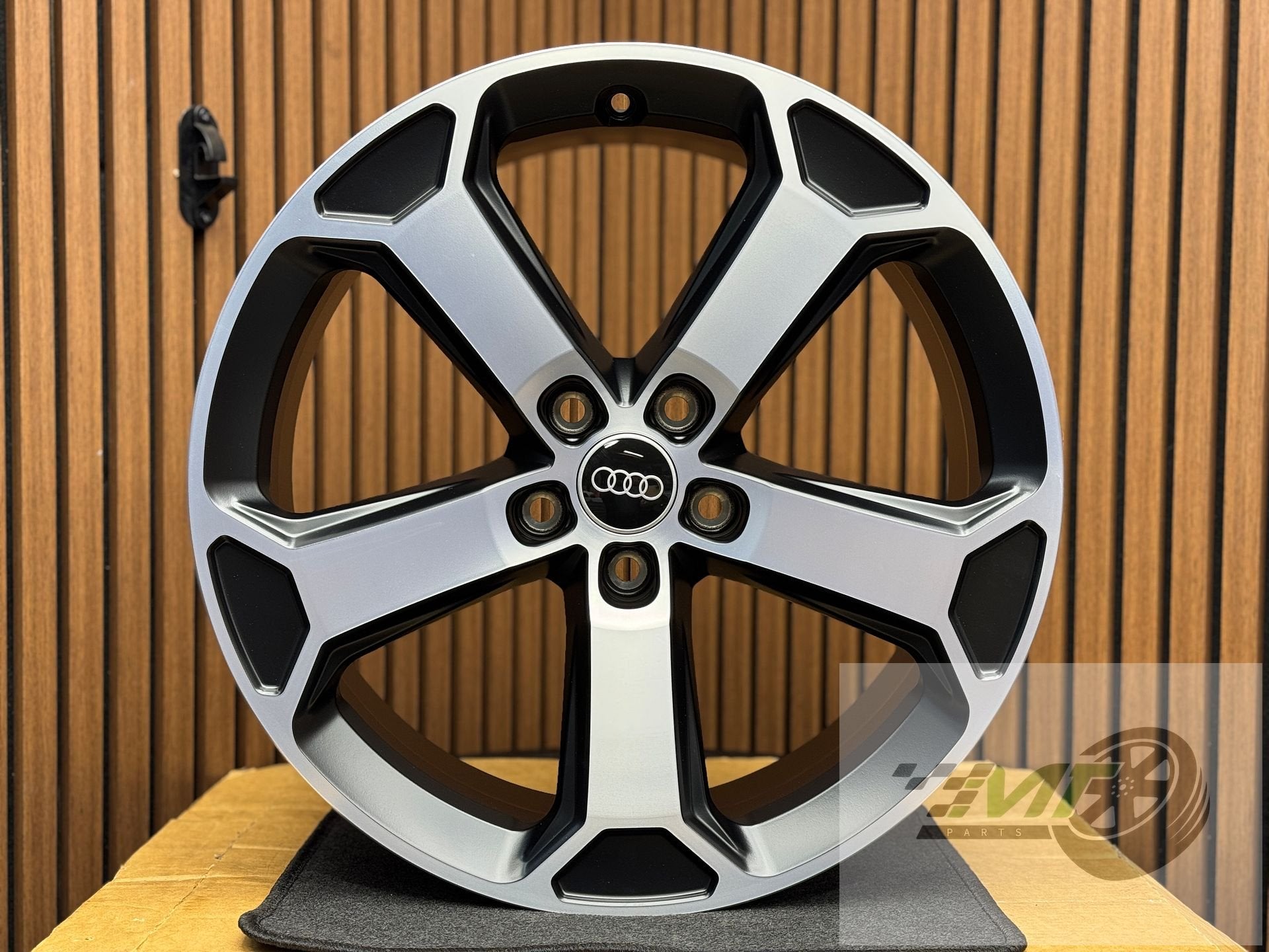 19" Audi Q2 SQ2 A3 S3 LATUS NEW BTW skoda vw seat cupra OEM, 19 inch, -, -, Nieuw