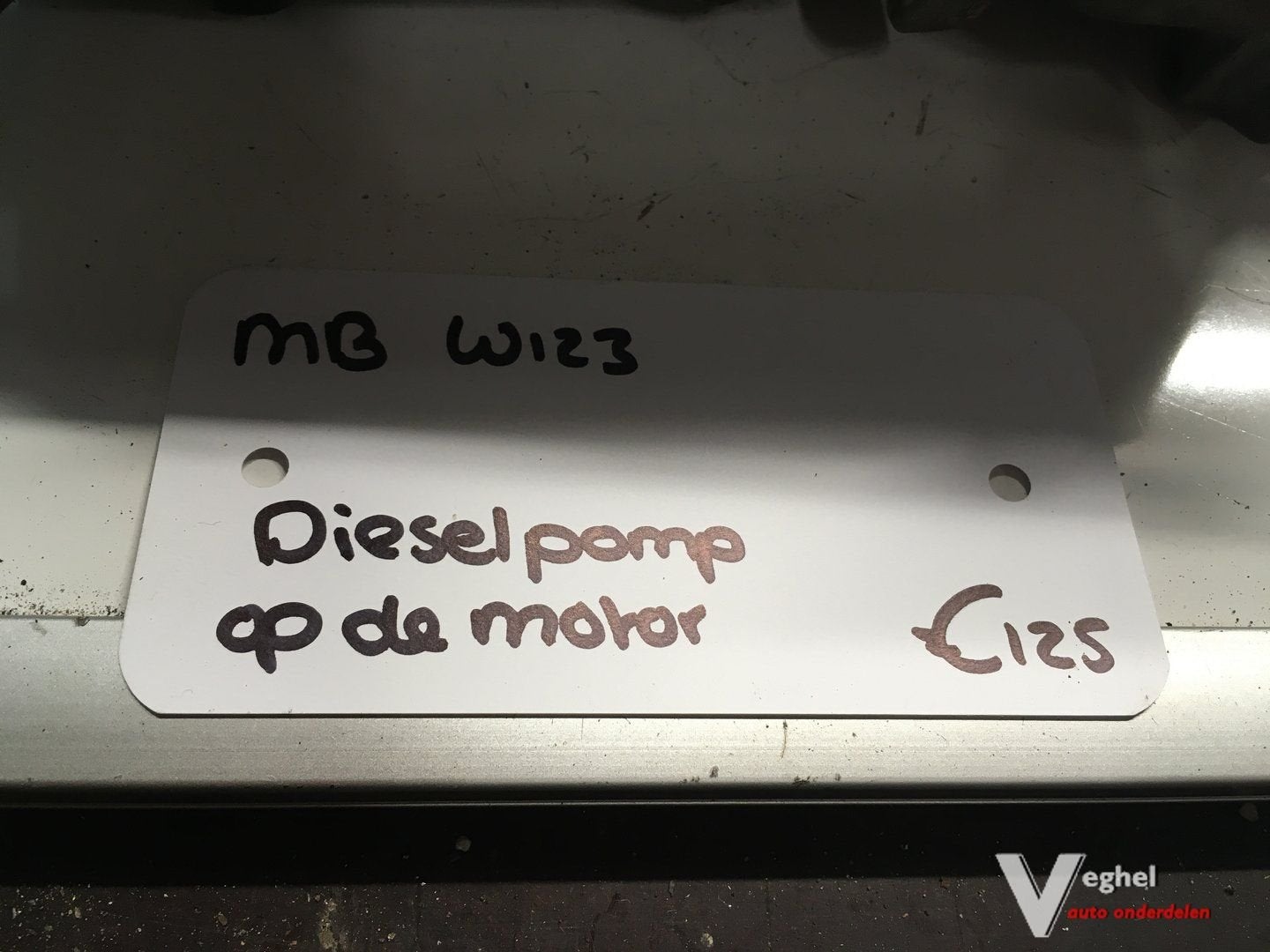 Mercedes W123 Dieselpomp ( op de motor)  0 400 114 059, Gebruikt, -, -, Ophalen of Verzenden