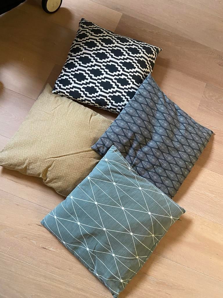4 H&M Home sierkussens met diverse prints - incl verzenden, Huis en Inrichting, Woonaccessoires | Kussens, Ophalen of Verzenden