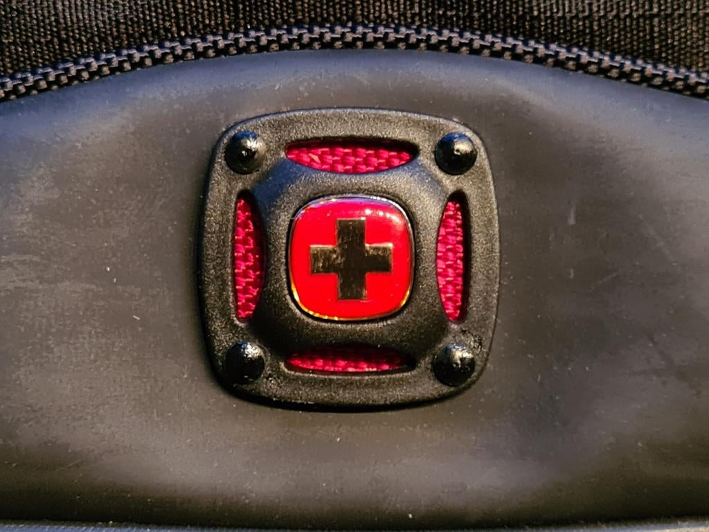 Swissgear Saturn 17 inch laptop messenger tas, Ophalen of Verzenden, 17 inch of meer, Nieuw, Aktetas