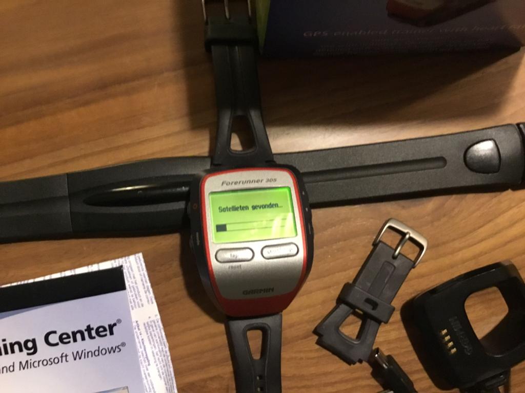 Garmin Forerunner 305 GPS horloge, Gebruikt, Zwart, Hoogte, Ophalen of Verzenden