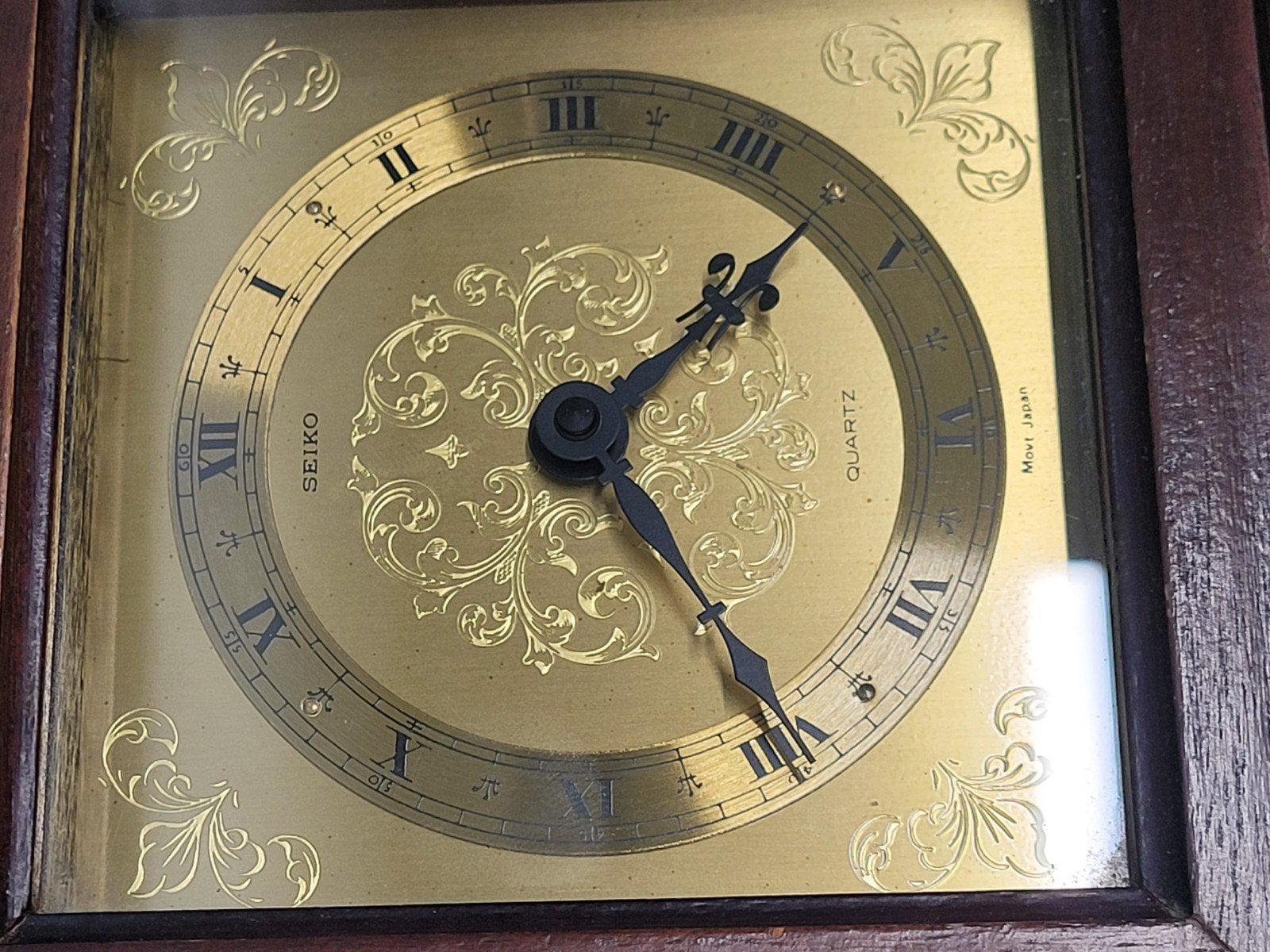 Antieke Seiko Quartz tafelklok met houten Kast, Antiek en Kunst, Ophalen of Verzenden