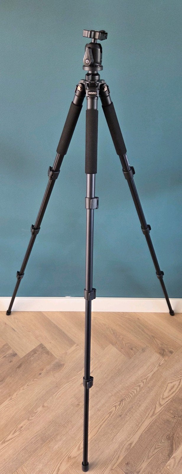 Benro A550F Statief + Balhoofd, Snelkoppelplaat & Tas, Gebruikt, Benro, 125 tot 150 cm, Met balhoofd