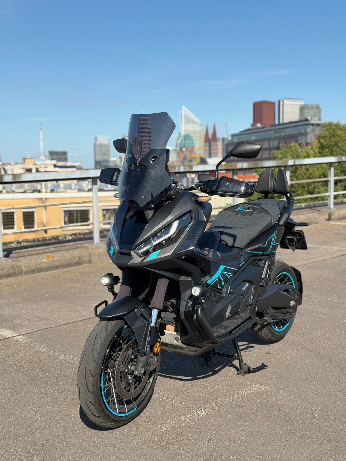 Honda X-ADV 750 TIFFANY BLUE | 11/2023, Scooter, Bedrijf, Automaat