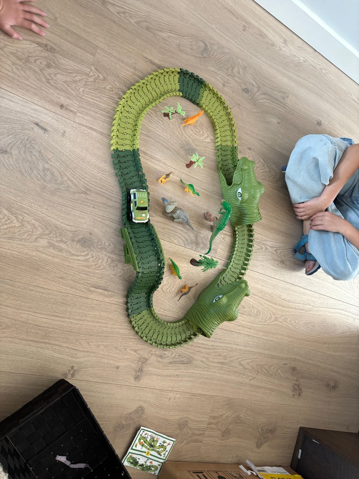 Leuke Dino Racebaan met Automatisch Autootje en Accessoires, Overige merken, Zelf te bouwen, Ophalen of Verzenden, Elektrisch
