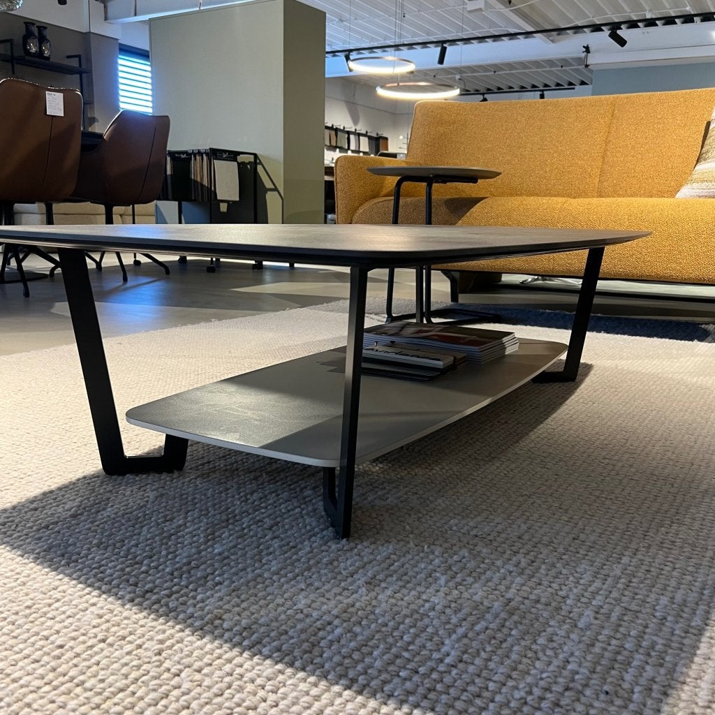 Evidence door Leolux | Juno Salontafel | Iron Moss Keramiek, Overige materialen, Leolux, 100 tot 150 cm, Info@leolux.nl