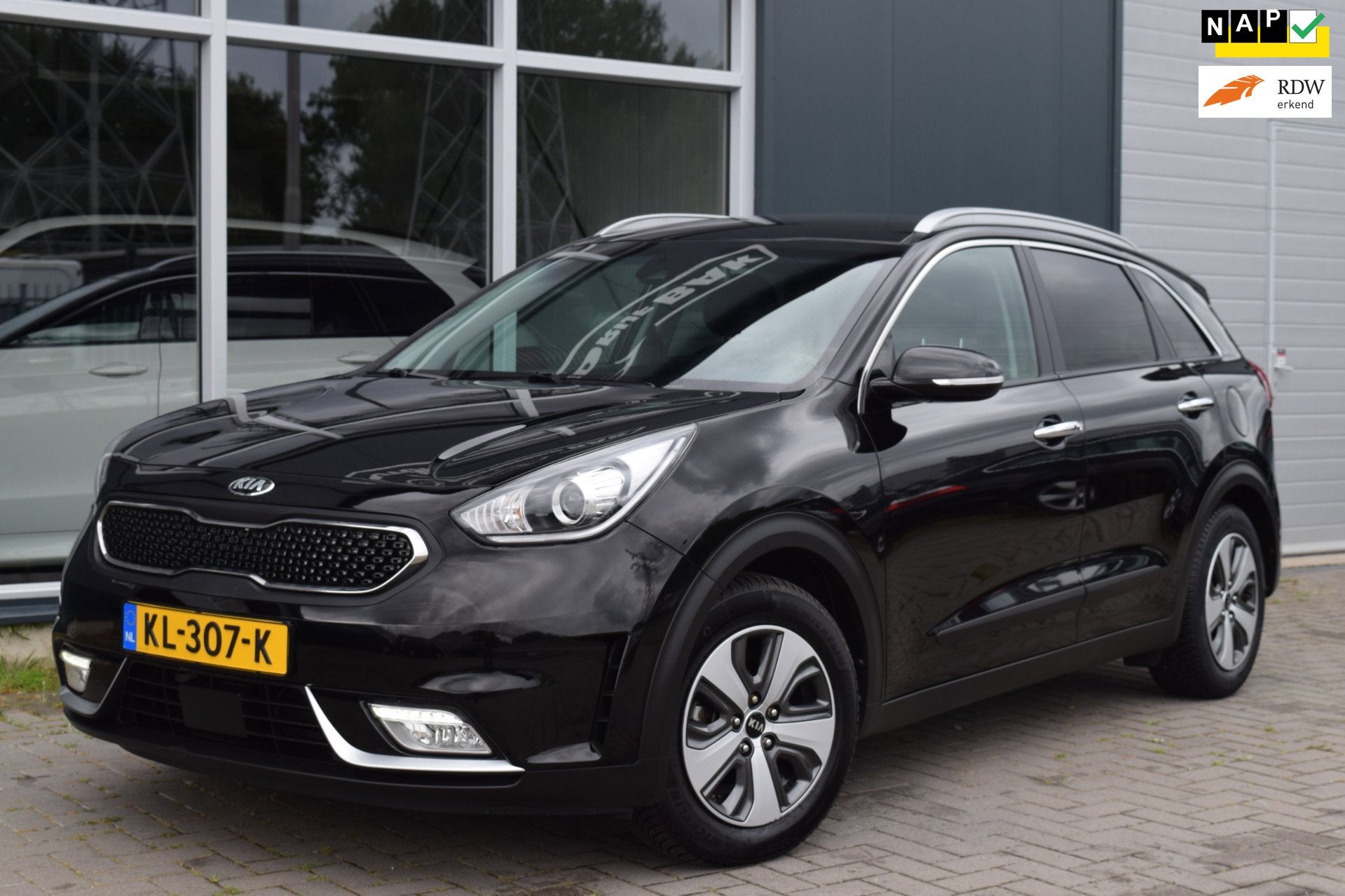 Kia Niro 1.6 GDi Hybrid ExecutiveLine | Automaat | Leder | N, Auto's, Dealer onderhouden, Gebruikt, Zwart, 26 km/l
