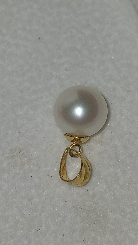 Elegante parelketting met gouden hanger, Ophalen, Overige voorstellingen, Wit, Nieuw