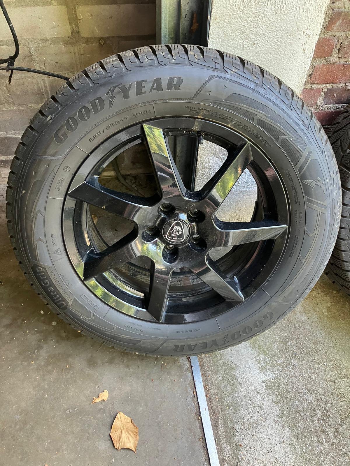 Winterbanden Set Ford Kuga, Ophalen, Gebruikt, Banden en Velgen, 17 inch