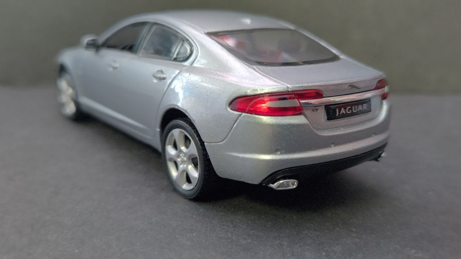 jaguar Xf 1:43 Welly Pol, Overige merken, Auto, Verzenden, .