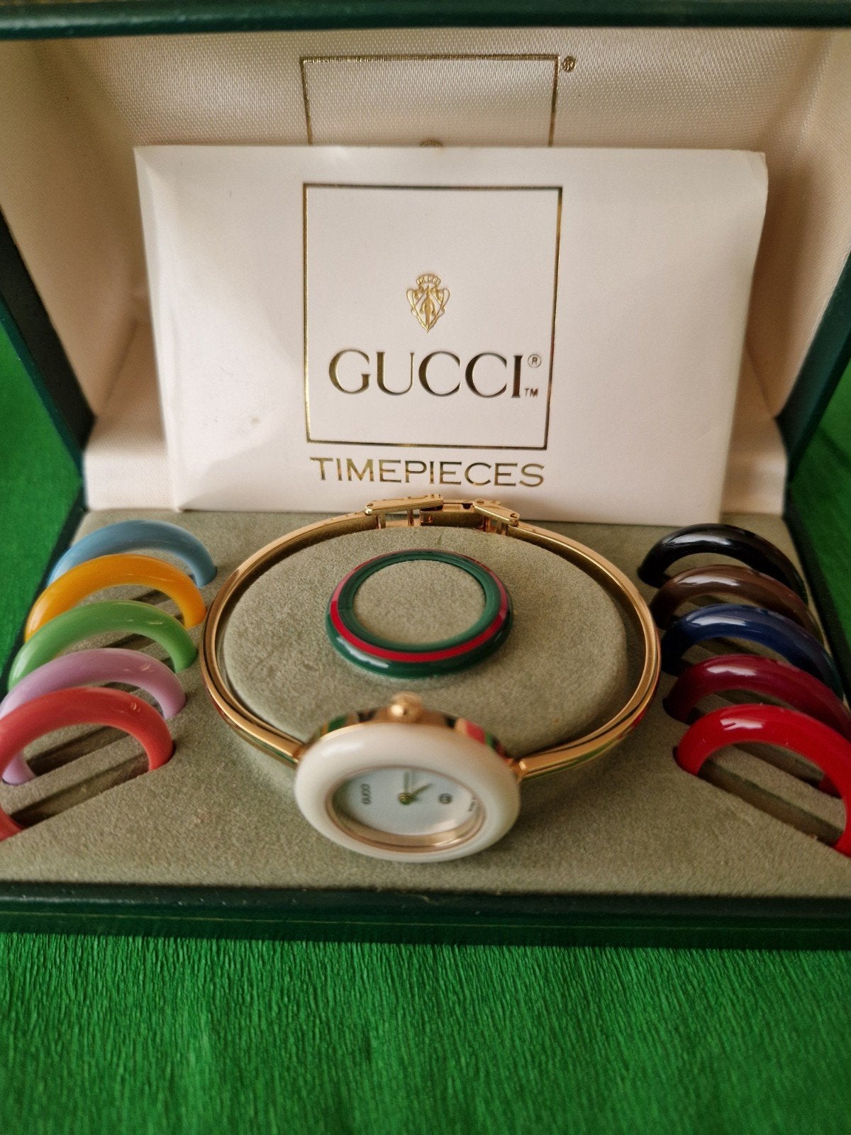 Gucci vintage bezel dames horloge, Ophalen of Verzenden, Zo goed als nieuw, Staal, Overige merken