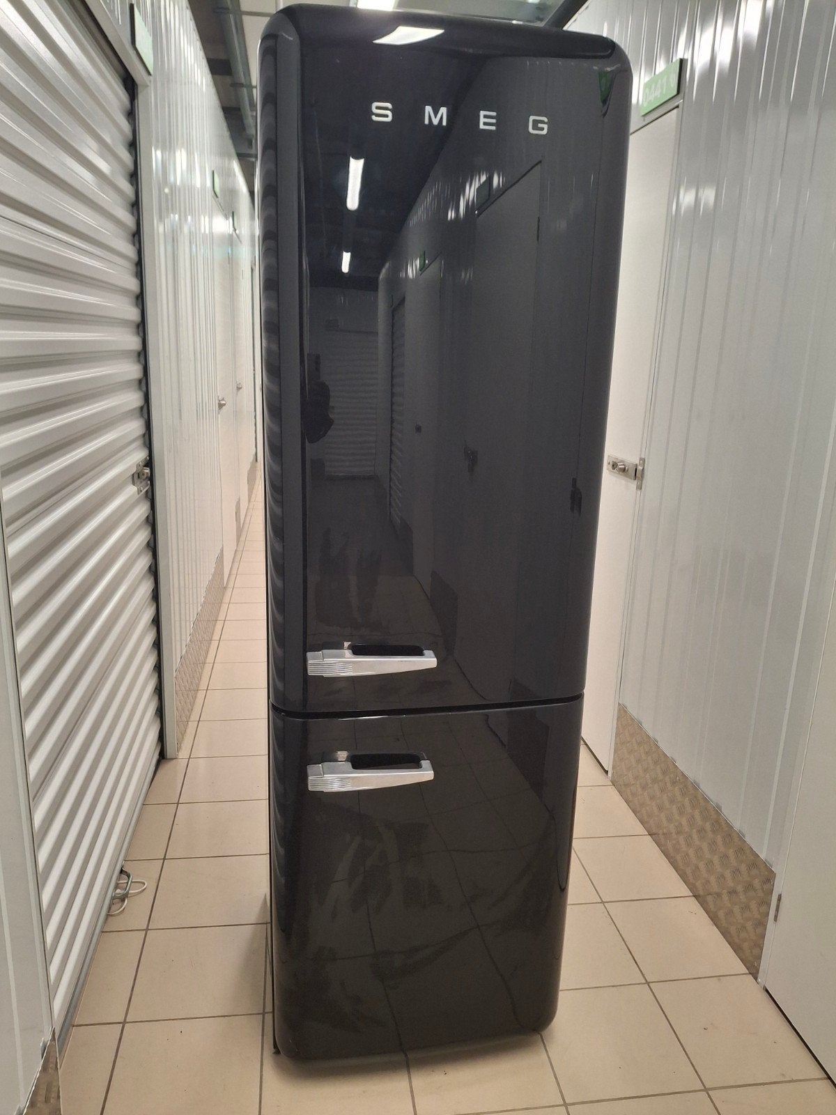 Mooie Zwarte Smeg FAB32 retro 50 style, Gebruikt, 200 liter of meer, 60 cm of meer, Met aparte vriezer