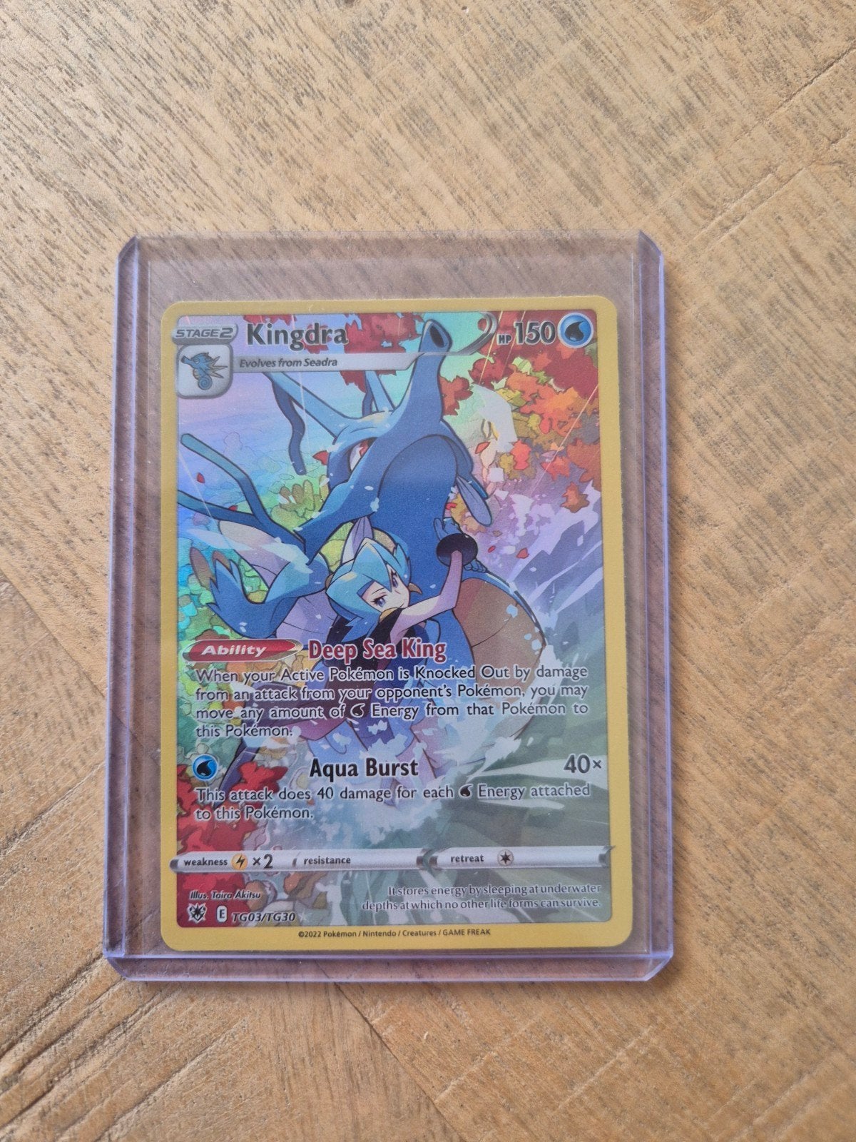 Kingdra TG03/TG30 Trainer Gallery Pokémon Kaart, Ophalen of Verzenden, Zo goed als nieuw, Losse kaart, Foil
