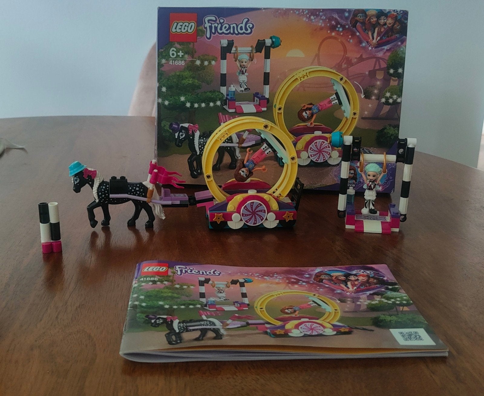 Lego Friends 41686 Magische Acrobatiek Show, Lego, Friends, Ophalen of Verzenden, Zo goed als nieuw