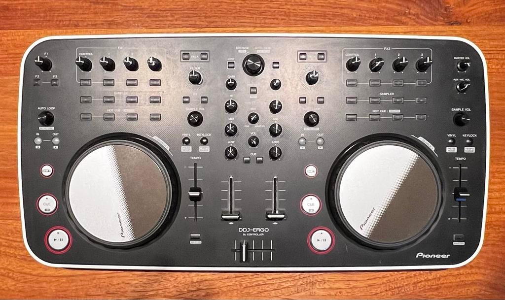 Pioneer DDJ-ERGO DJ controller met beschermkap, Ophalen of Verzenden, Gebruikt, Dj-set, Pioneer