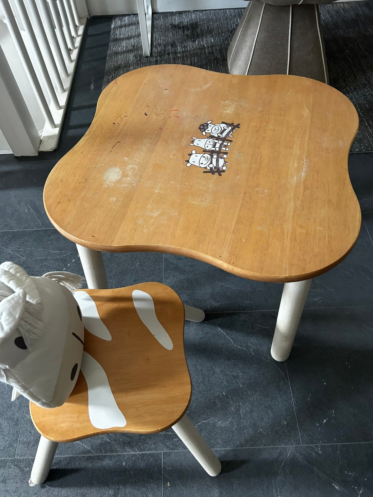 Kindertafel met stoel, Ophalen, Zo goed als nieuw, Tafel(s) en Stoel(en)