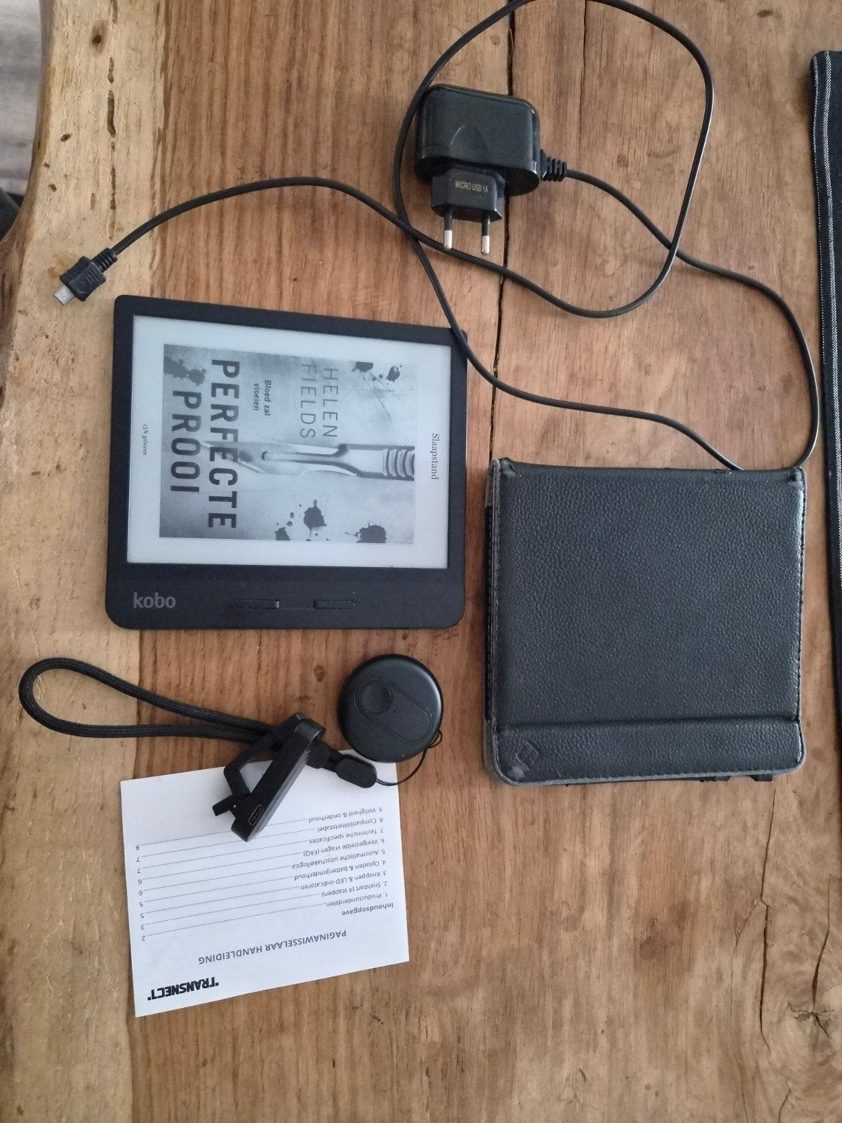 Kobo Libra H2O met accessoires, Computers en Software, E-readers, Ophalen of Verzenden, Kobo