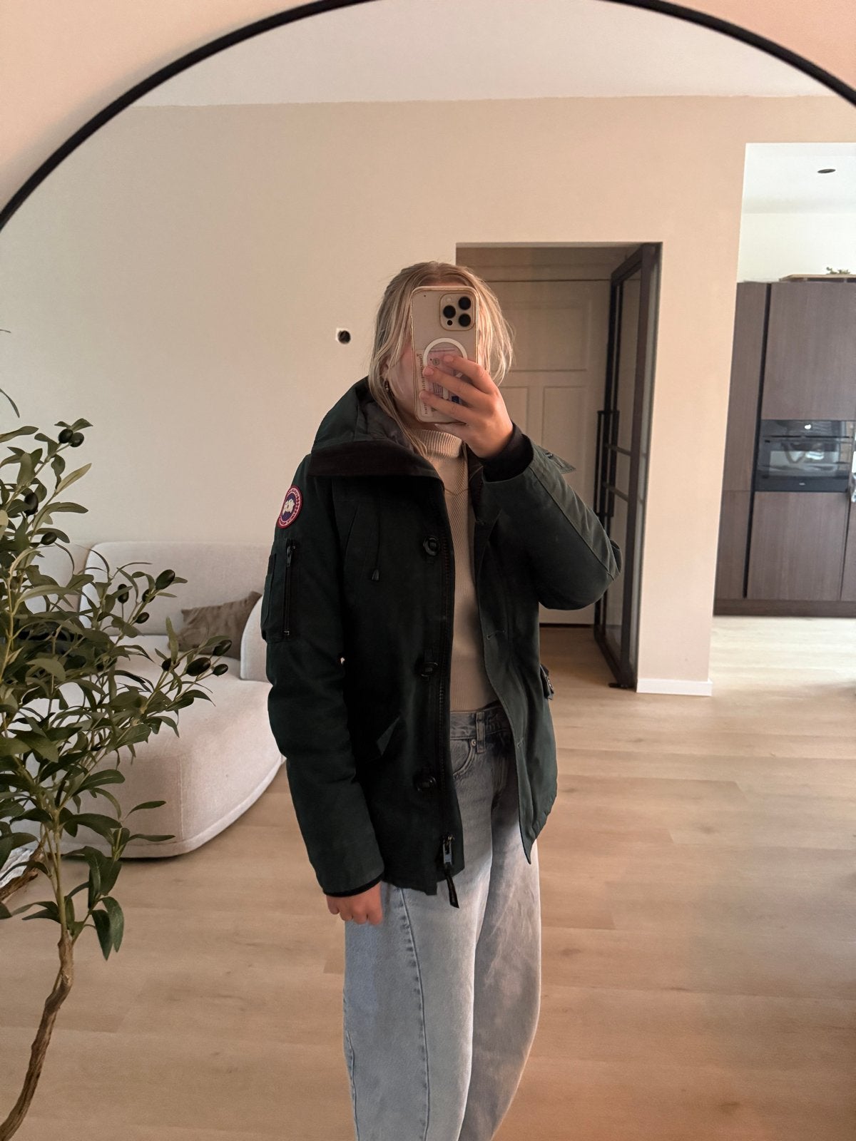 Canada Goose jas - Groen met lichte gebruikssporen, Ophalen of Verzenden, Gedragen, Maat 36 (S), Groen