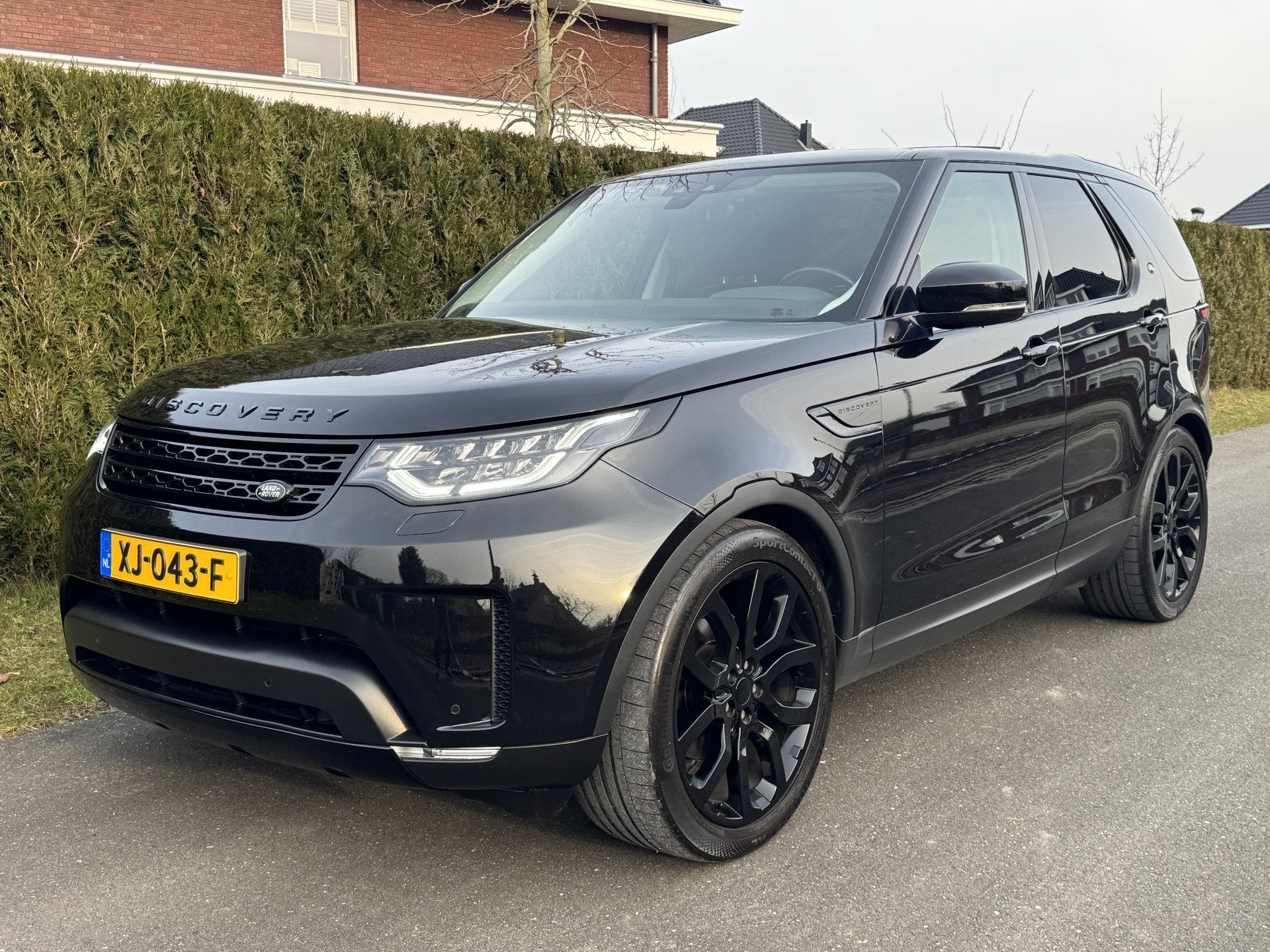 Land Rover Discovery 2.0 Si4 S 7P. 301PK PANORAMADAK LEER NA, Auto's, Land Rover, Automaat, Gebruikt, 4 cilinders, 7 stoelen