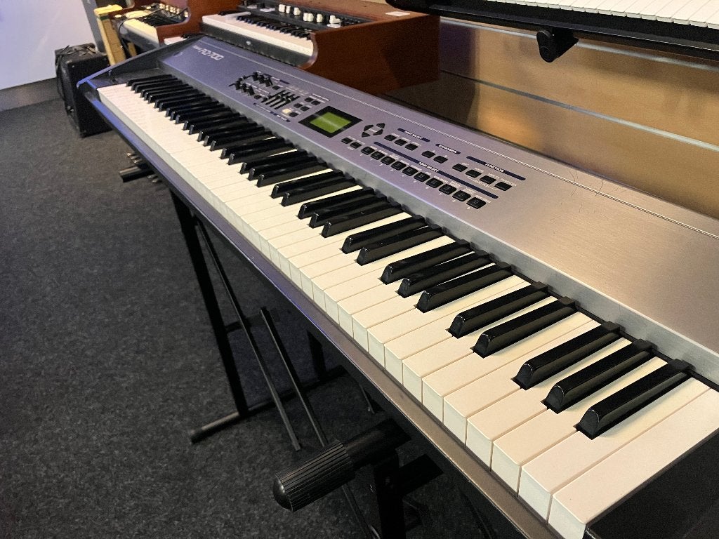 Roland RD-700, Muziek en Instrumenten, Ophalen of Verzenden, Gebruikt, 88 toetsen, Roland