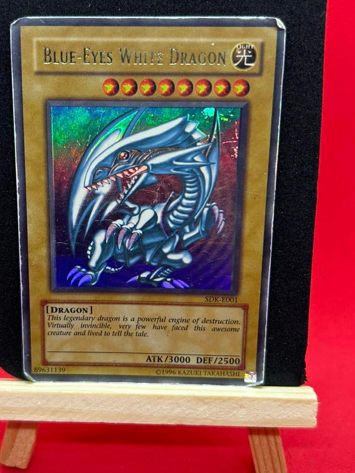 Yu-Gi-Oh Blue-Eyes White Dragon SDK-E001 U/R – S/D Kaiba, Ophalen of Verzenden, Zo goed als nieuw