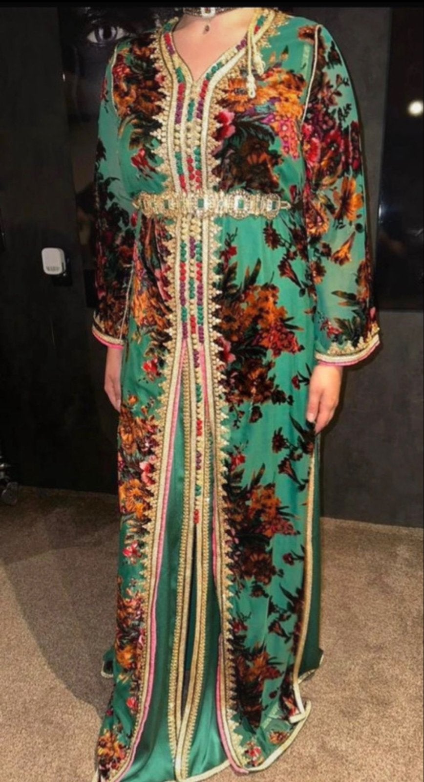 Prachtige Groene Kaftan met Bloemenprint en Gouden Details, Maat 38/40 (M), Overige typen, Ophalen of Verzenden, Zo goed als nieuw
