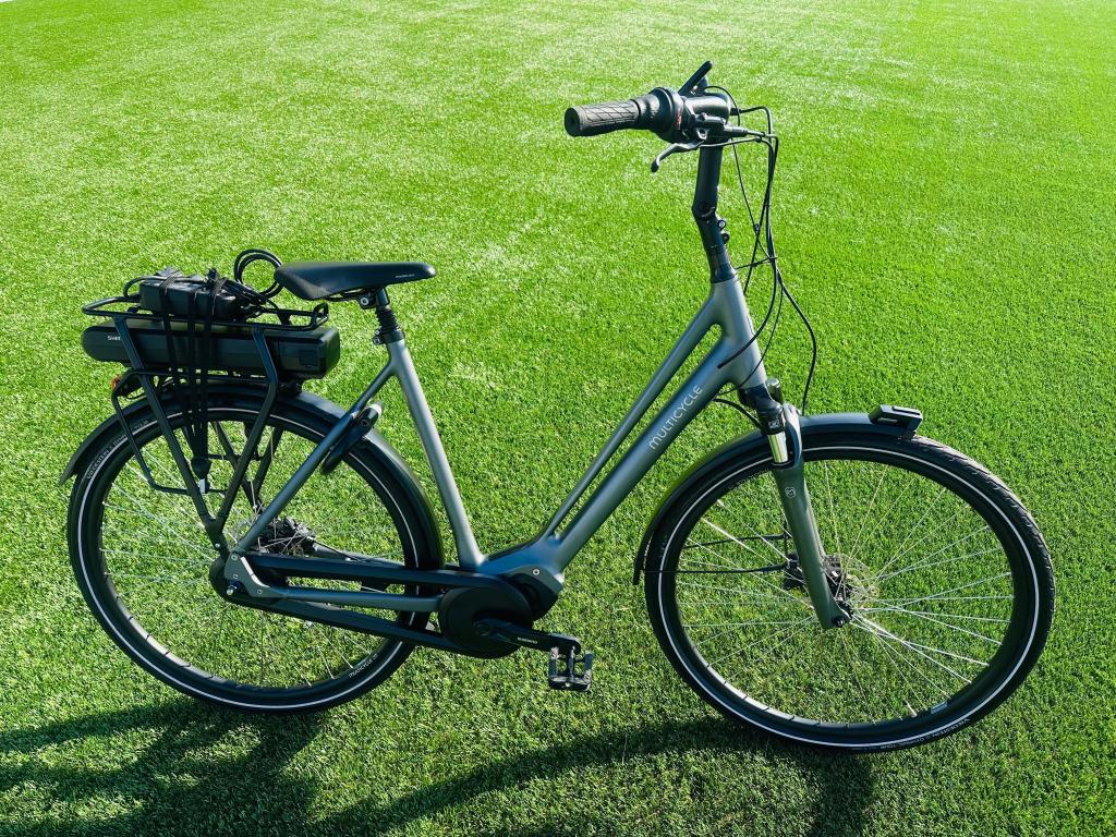 Multicycle Solo elektrische Damesfiets 57cm, Fietsen en Brommers, Elektrische fietsen, Niet ingevuld, Ophalen of Verzenden, Zo goed als nieuw