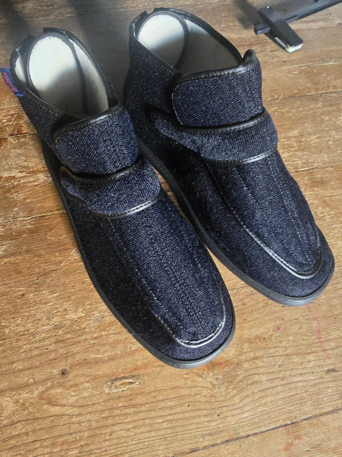 Comfortabele pantoffels maat 38, 41, 42 klittenband, Ophalen, Zo goed als nieuw