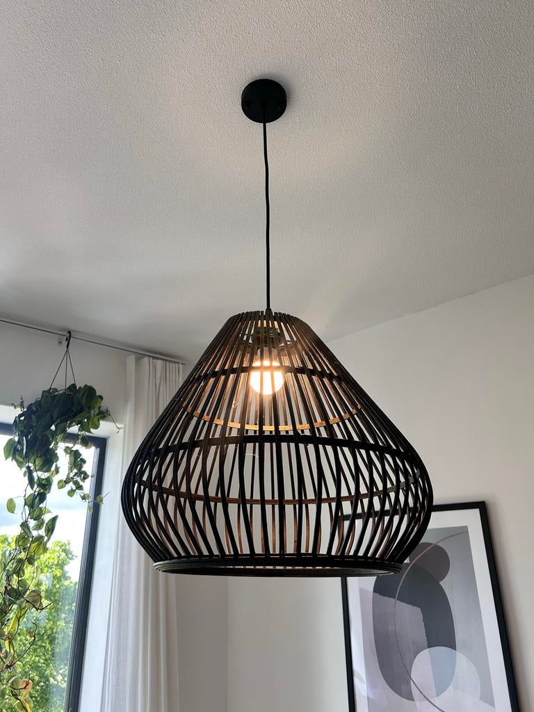 Zwarte houten hanglamp, Ophalen, Zo goed als nieuw, Hout, 50 tot 75 cm