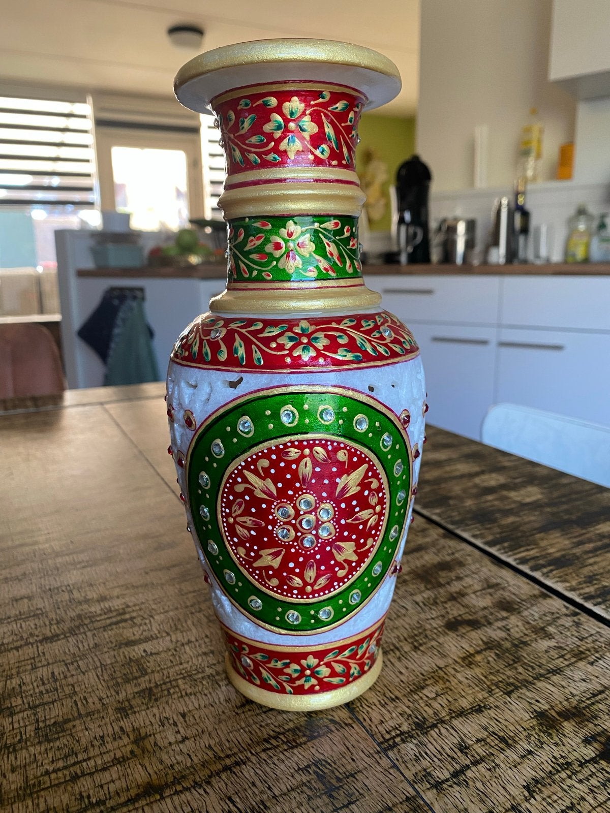 Prachtige handgemaakte marmeren vaas met kleurrijke decorati, Ophalen, Handgemaakt, Meerkleurig, Zo goed als nieuw